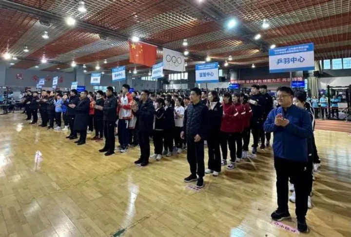 山东省优秀运动队冬训基础体能大交锋.jpg 山东省优秀运动队冬训基础体能大交锋.jpg
